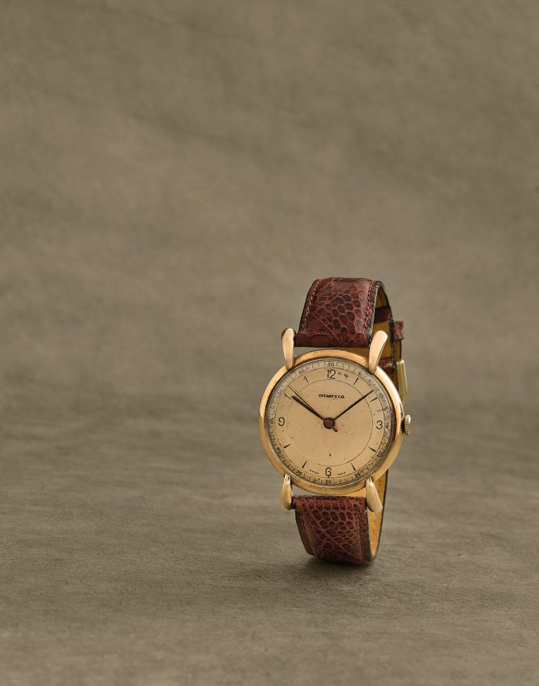 ARSA (Auguste Reymond SA) pour Tiffany Co. Montre bracelet en or rose 18K (750) avec anses evasees mouvement mecanique