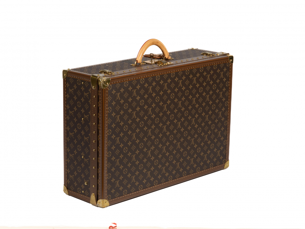 Louis VUITTON.
