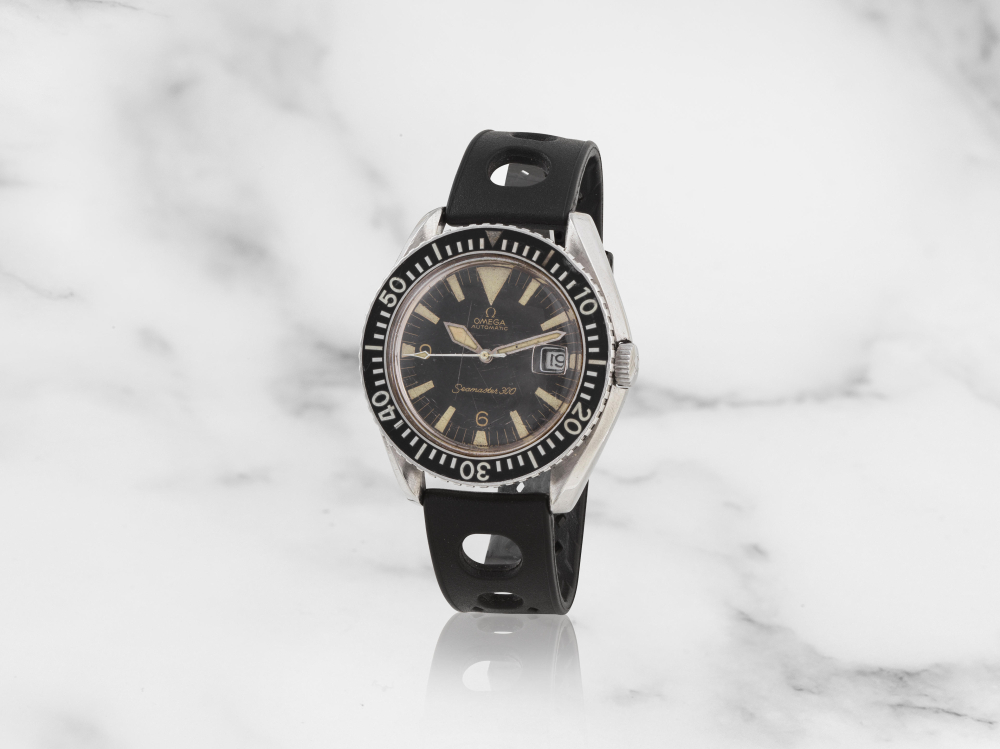 Omega. Montre bracelet en acier avec date mouvement automatique