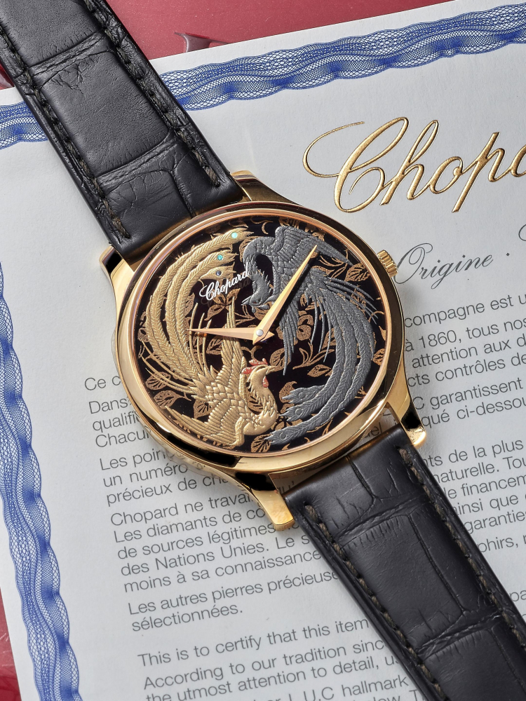 CHOPARD | L.U.C XP - URUSHI PHOENIX DAY NIGHT, A NEW OLD STOCK YELLOW GOLD WRISTWATCH WITH JAPANESE LACQUER DIAL, BY ARTISAN KIICHIRO MASUMURA WITH YAMADA HEIANDO, CIRCA 2009