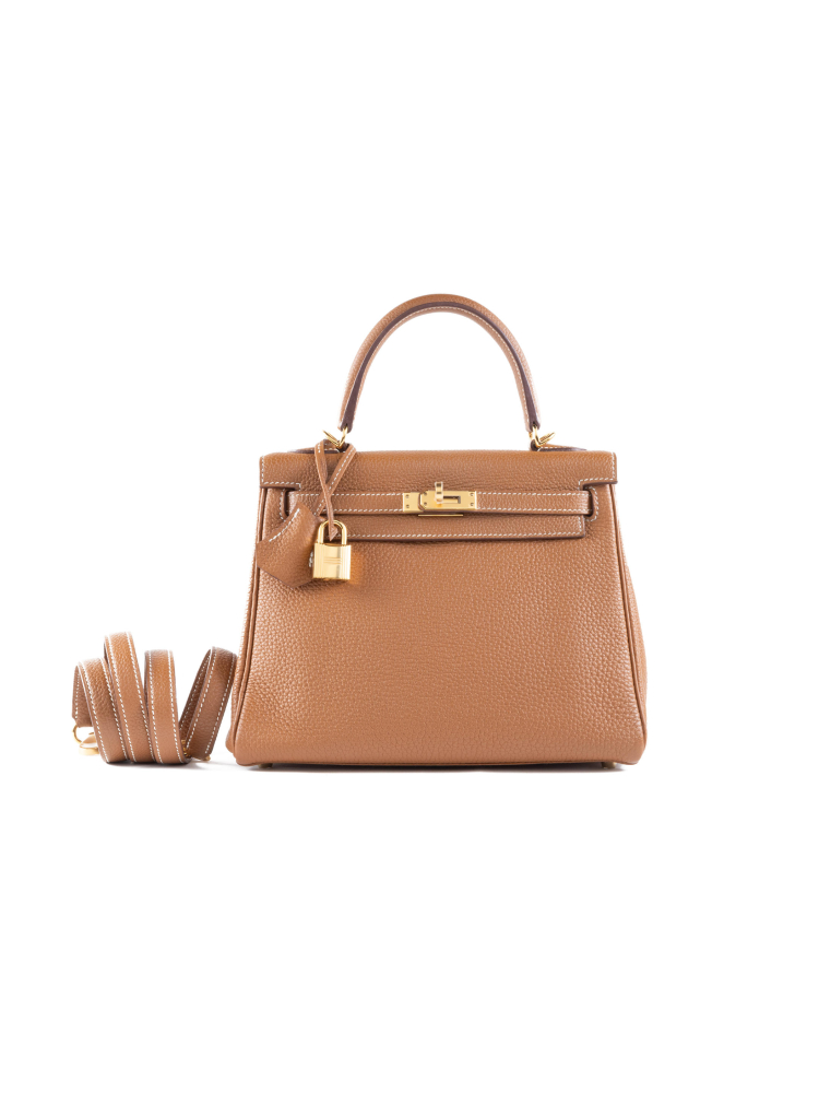 HERMÈS: GOLD TOGO LEATHER KELLY 25 WITH GOLD HARDWARE