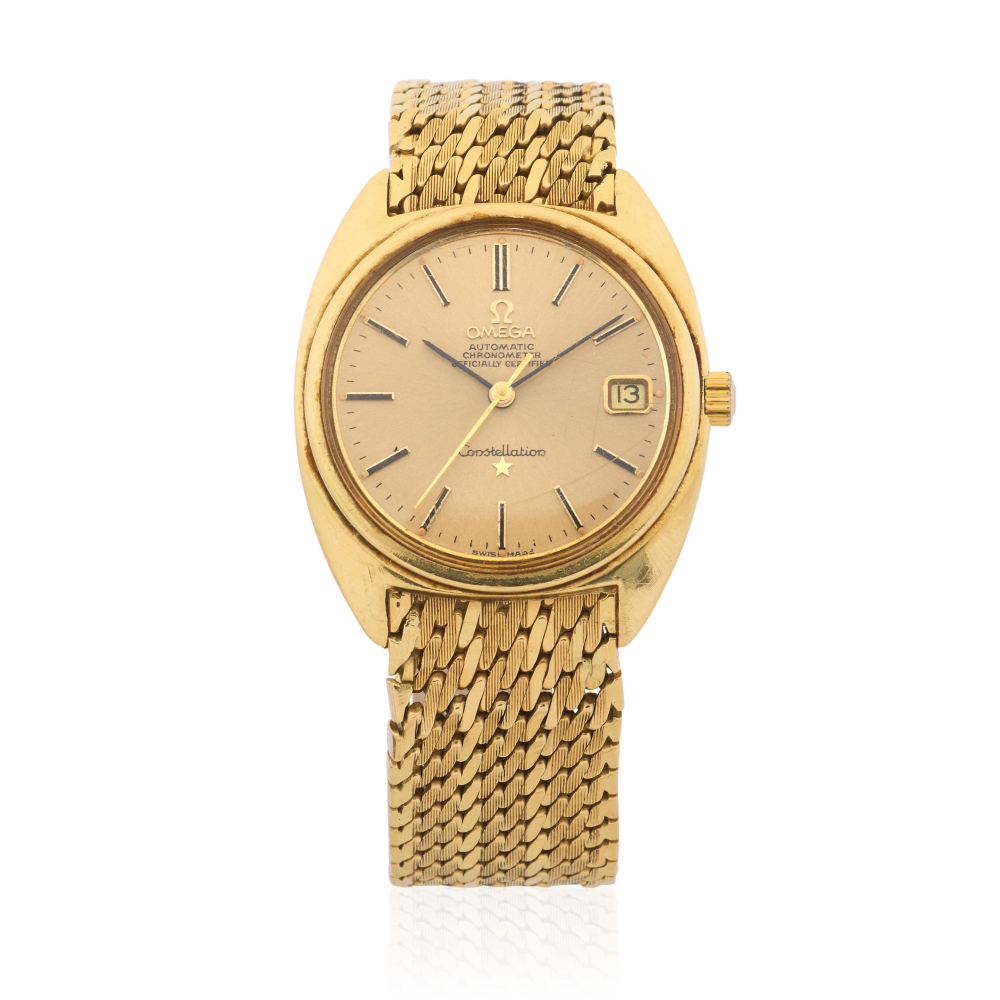 Omega. An 18K gold automatic calendar bracelet watch