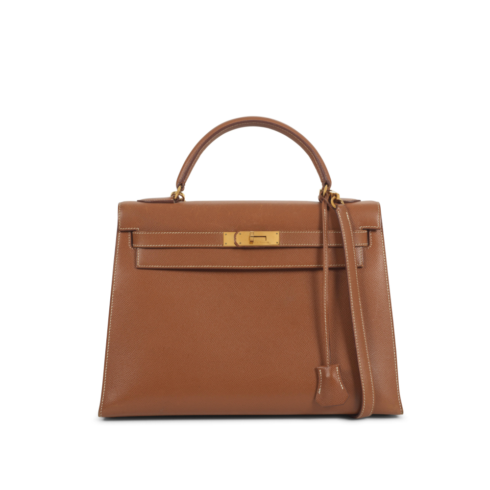Hermès: a Gold Courchevel Leather Sellier Kelly 32