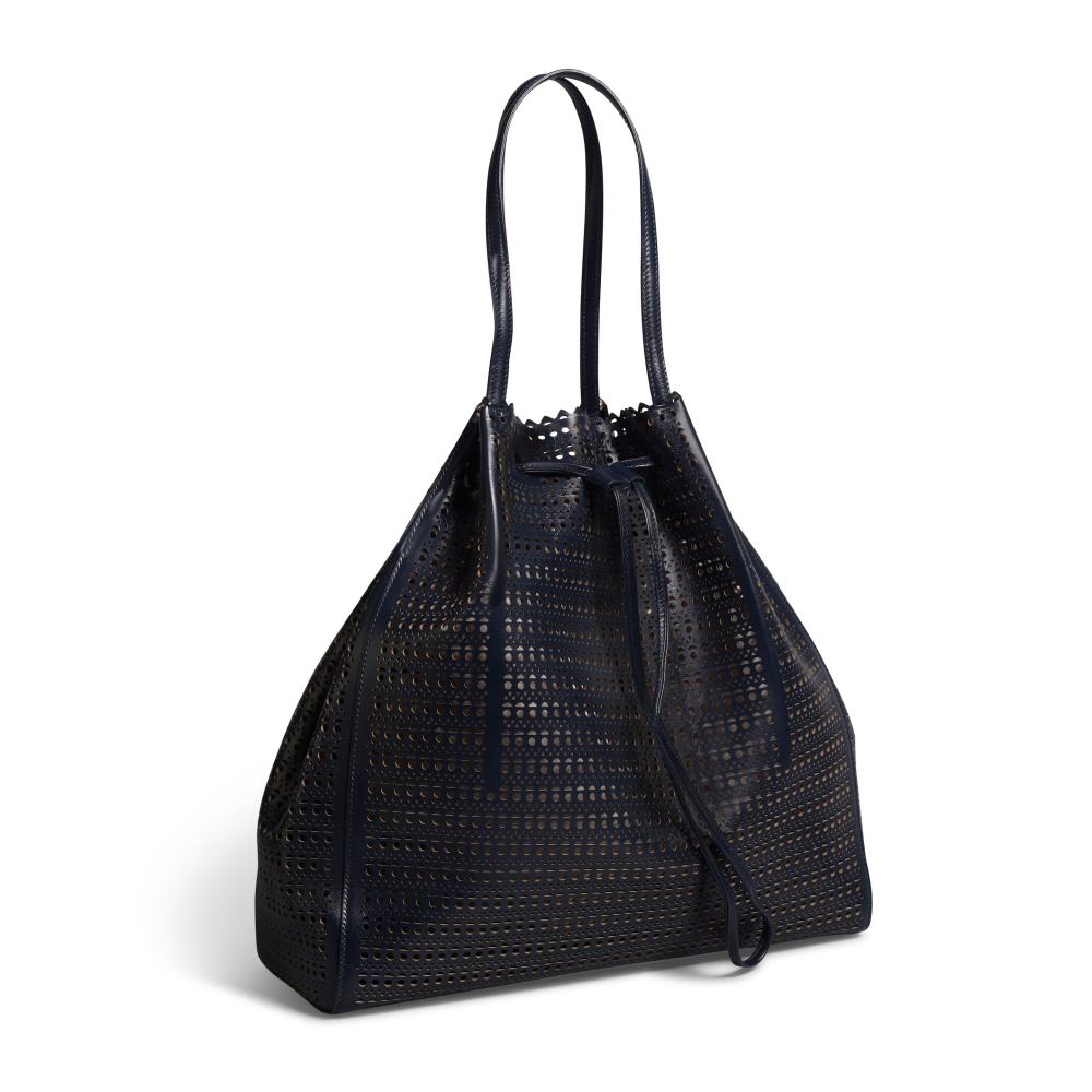 ALAÏA: LASERCUT BUCKET BAG
