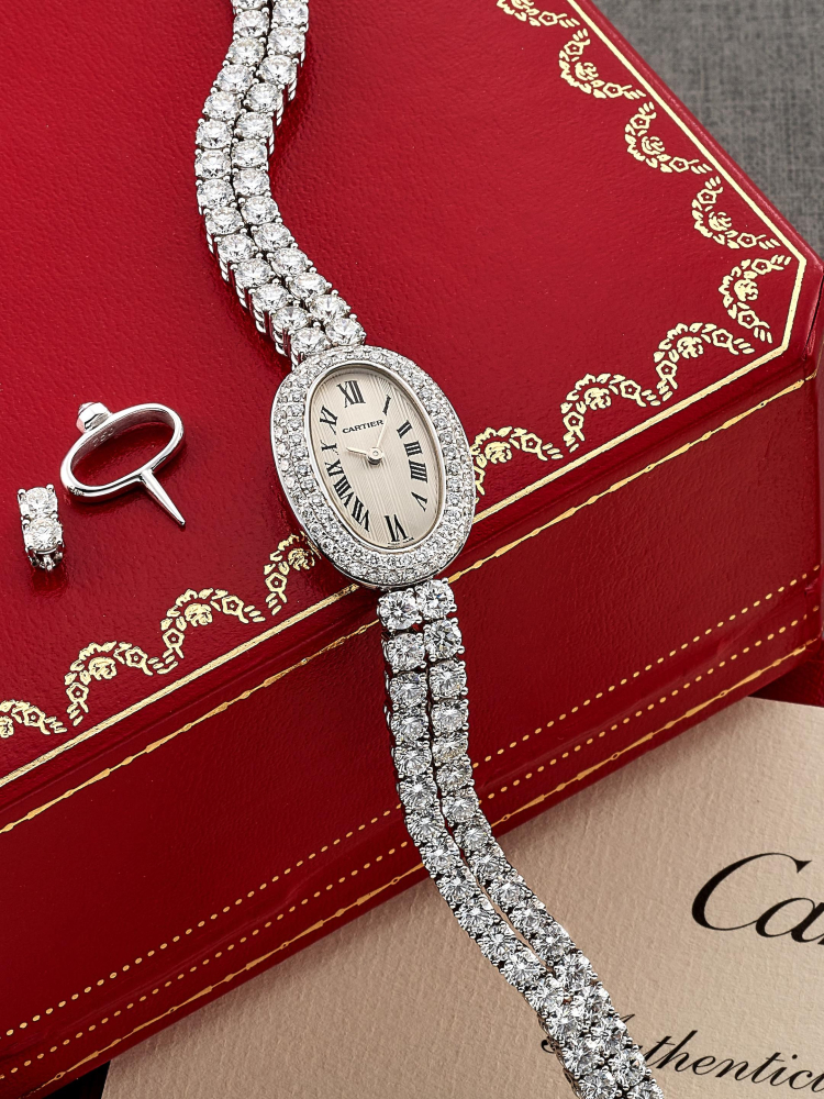 CARTIER | MINI BAIGNOIRE, REF.2369, A RARE WHITE GOLD AND DIAMOND-SET BRACELET WATCH, CIRCA 2001