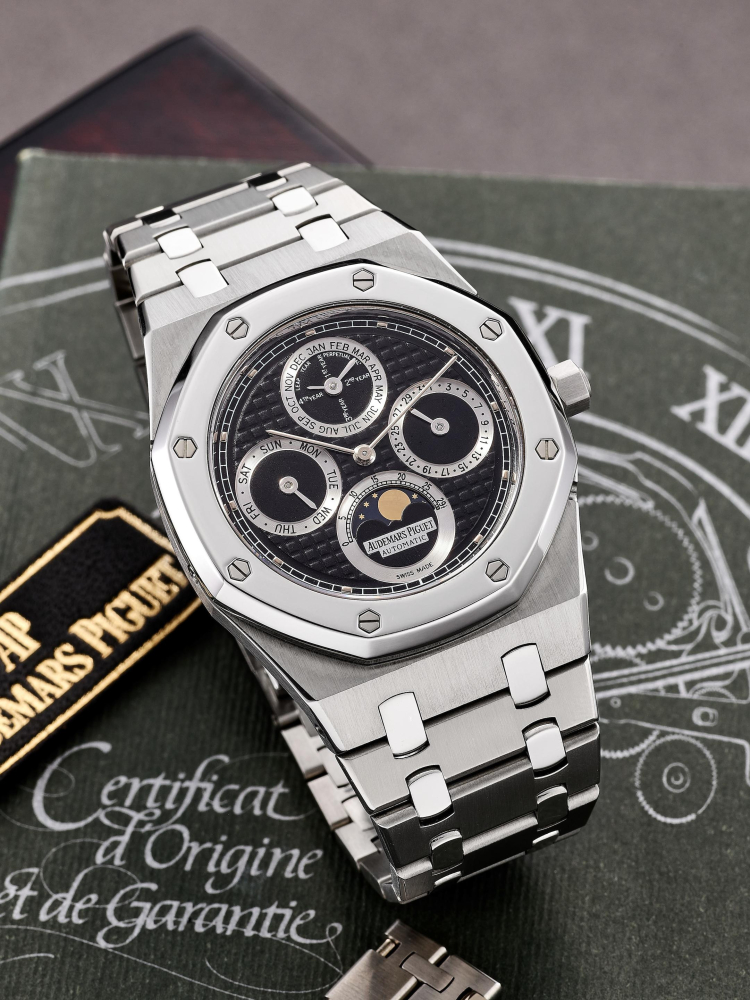 AUDEMARS PIGUET | ROYAL OAK - QUANTIÈME PERPETUEL, REF.25820SP, A PLATINUM AND STAINLESS STEEL PERPETUAL CALENDAR BRACELET WATCH WITH MOON PHASES AND LEAP YEAR INDICATION, CIRCA 2008