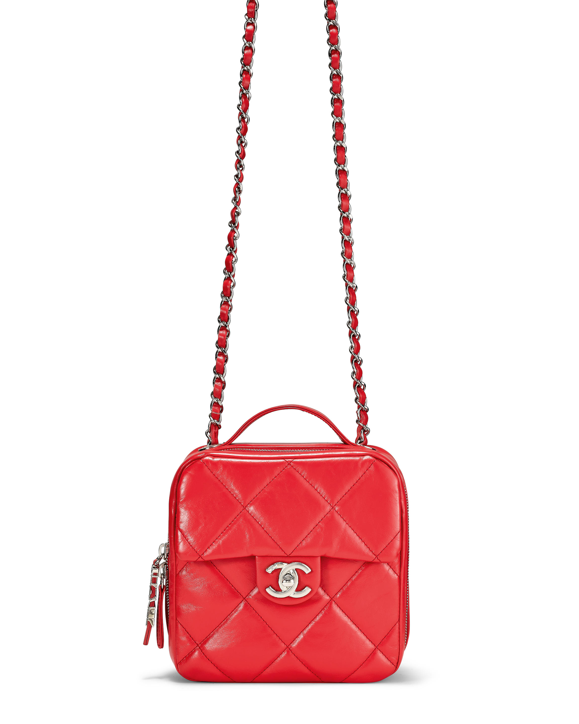 CHANEL: RED CALFSKIN QUILTED TOP HANDLE CAMERA CASE WITH SILVER TONED CHAIN 2019