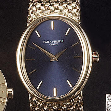 Patek Philippe. A lady's 18ct gold bracelet watch in original presentation box