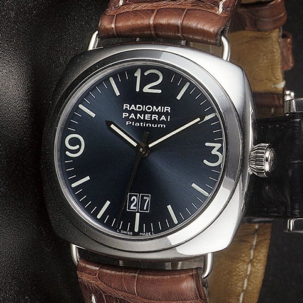 Officine Panerai, Radiomir. A fine platinum limited edition automatic calender wristwatch