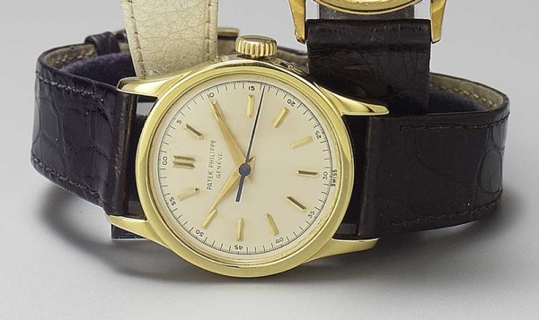Patek Philippe. A fine 18ct gold centre seconds wristwatch with box and certificate