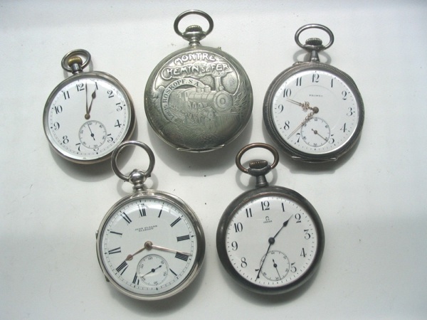 A lot of 5 various pocket watches