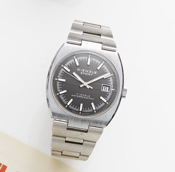 Kienzle. A stainless steel manual wind calendar bracelet watch Sport, Circa 1975