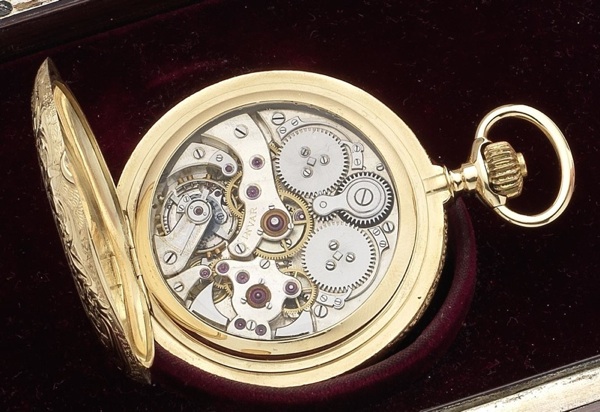 Invar. A late 19th century 18ct gold Grande Sonnerie full hunter minute repeating pocket watch together with fitted wooden repeat activating box Circa 1880