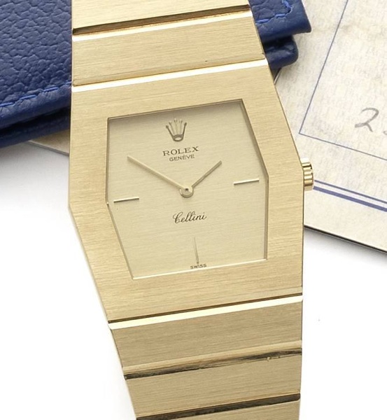 Rolex. An 18ct gold bracelet watch