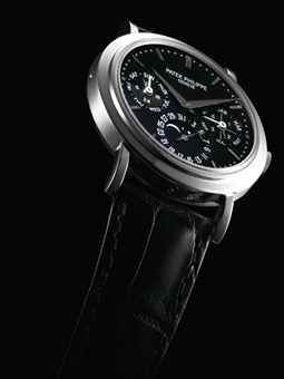 PATEK PHILIPPE. A VERY FINE AND VERY RARE PLATINUM LIMITED EDITION AUTOMATIC PERPETUAL CALENDAR WRISTWATCH WITH MOON PHASES, 24 HOUR AND LEAP YEAR INDICATION, ORIGINAL CERTIFICATE AND BOX, MADE FOR THE 200TH ANNIVERSARY OF BOODLE DUNTHORNE