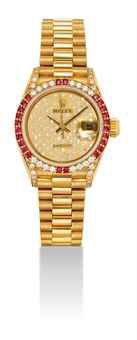 ROLEX. A LADY'S FINE 18K GOLD, DIAMOND AND RUBY-SET AUTOMATIC WRISTWATCH WITH SWEEP CENTRE SECONDS, DATE AND BRACELET