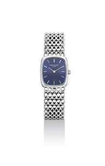 PATEK PHILIPPE. A LADY'S 18K WHITE GOLD RECTANGULAR BRACELET WATCH