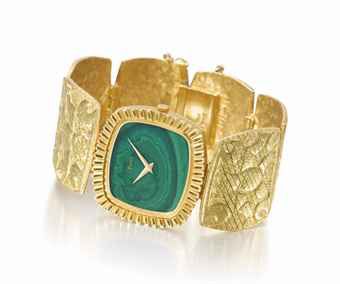 Piaget. A highly unusual and rare 18K gold bracelet watch with malachite dial