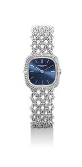 PATEK PHILIPPE. A LADY'S FINE 18K WHITE GOLD SQUARE BRACELET WATCH
