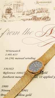 PATEK PHILIPPE. A LADY'S FINE 18K GOLD WRISTWATCH WITH BRACELET