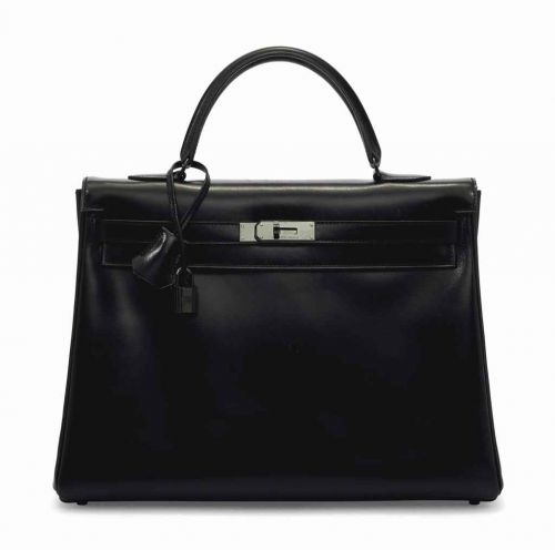 SAC KELLY SO BLACK RETOURNÉ 35 EN VEAU BOX NOIR, GARNITURE EN MÉTAL PLAQUÉ NOIR, ÉDITION LIMITÉE
