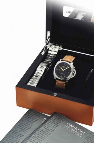 PANERAI. A FINE TITANIUM AUTOMATIC CUSHION-SHAPED WRISTWATCH WITH ADDITIONAL BRACELET