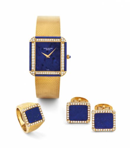 PATEK PHILIPPE. A FINE AND RARE 18K GOLD, LAPIS LAZULI AND DIAMOND-SET BRACELET WATCH WITH A PAIR OF MATCHING CUFFLINKS AND RING/bb 