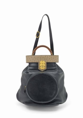 A BLACK CALF BOX LEATHER, GRIS TOURTERELLE OSTRICH AND VACHE NATURELLE SUMAC WITH GOLD HARDWARE