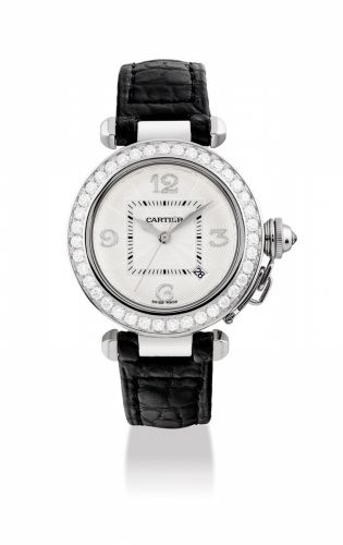 CARTIER. A FINE 18K WHITE GOLD AND DIAMOND-SET AUTOMATIC WRISTWATCH WITH SWEEP CENTRE SECONDS AND DATE/bb