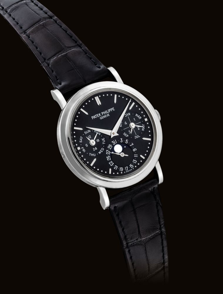 PATEK PHILIPPE. A FINE AND EXTREMELY RARE PLATINUM LIMITED EDITION AUTOMATIC PERPETUAL CALENDAR WRISTWATCH WITH MOON PHASES, 24 HOUR AND LEAP YEAR INDICATION, MADE FOR THE 200TH ANNIVERSARY OF BOODLE DUNTHORNE