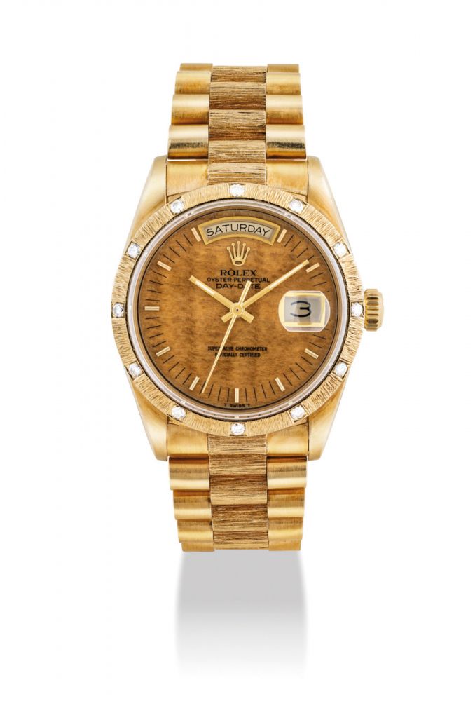 ROLEX. A FINE AND RARE 18K GOLD AND DIAMOND-SET AUTOMATIC WRISTWATCH WITH SWEEP CENTRE SECONDS, DAY, DATE, BRACELET AND WOOD DIAL