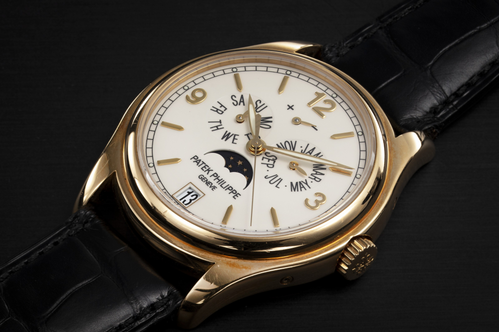 PATEK PHILIPPE, REF. 5146J, A GOLD AUTOMATIC ANNUAL CALENDAR WRISTWATCH - CASE