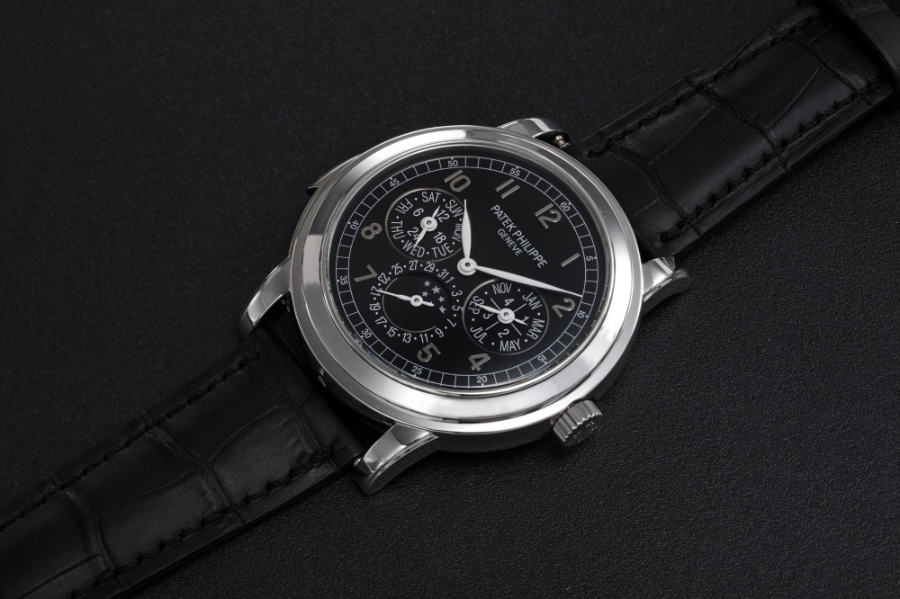 PATEK PHILIPPE, REF. 5074P, A PLATINUM PERPETUAL CALENDAR MINUTE REPEATER - CASE