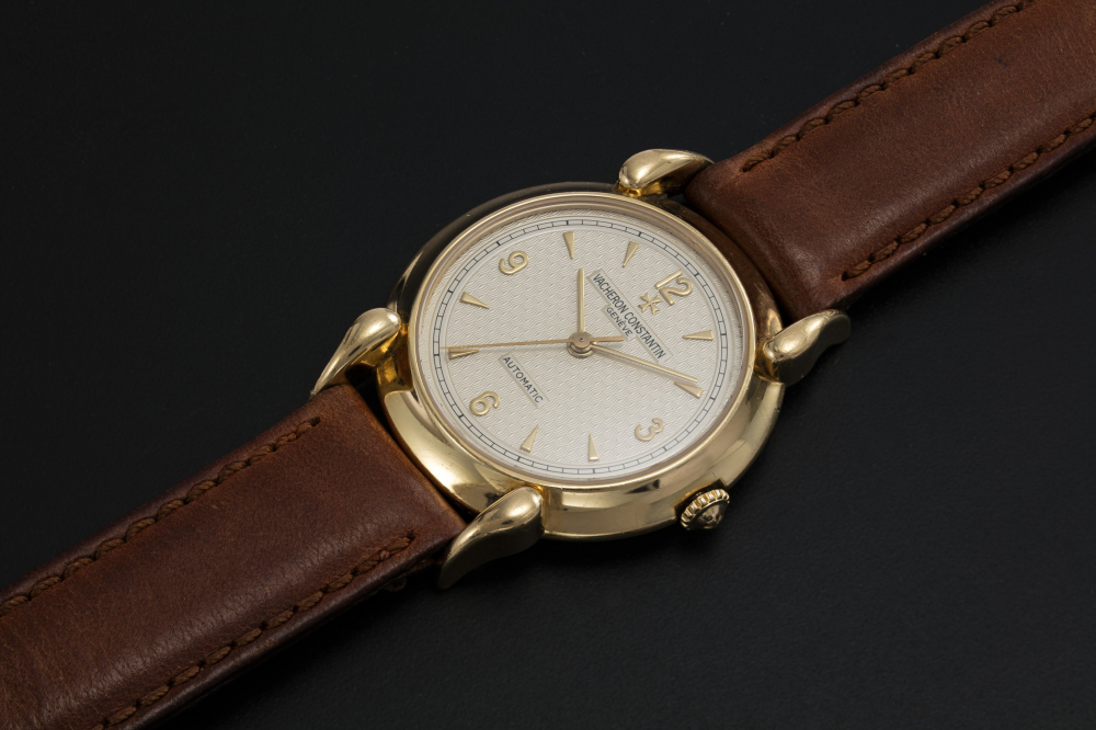 VACHERON CONSTANTIN, YELLOW GOLD, LES HISTORIQUES WITH COW HORN LUGS, REF 48003/000J-3 - CASE