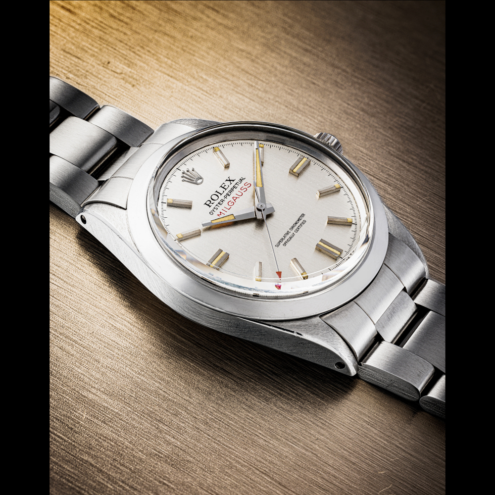 ROLEX. A STAINLESS STEEL AUTOMATIC WRISTWATCH WITH SWEEP CENTRE SECONDS AND BRACELET