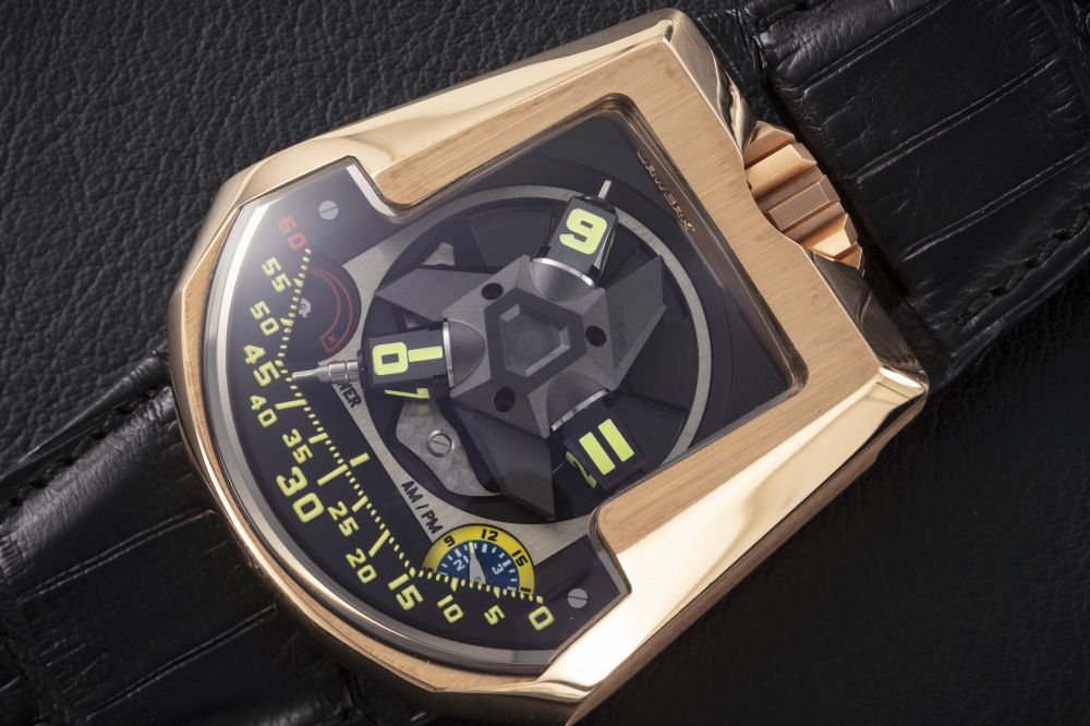 URWERK, UR-201, A GOLD MANUAL-WINDING WRISTWATCH WITH THREE-DIMENSIONAL SATELLITE HOUR DISPLAY -