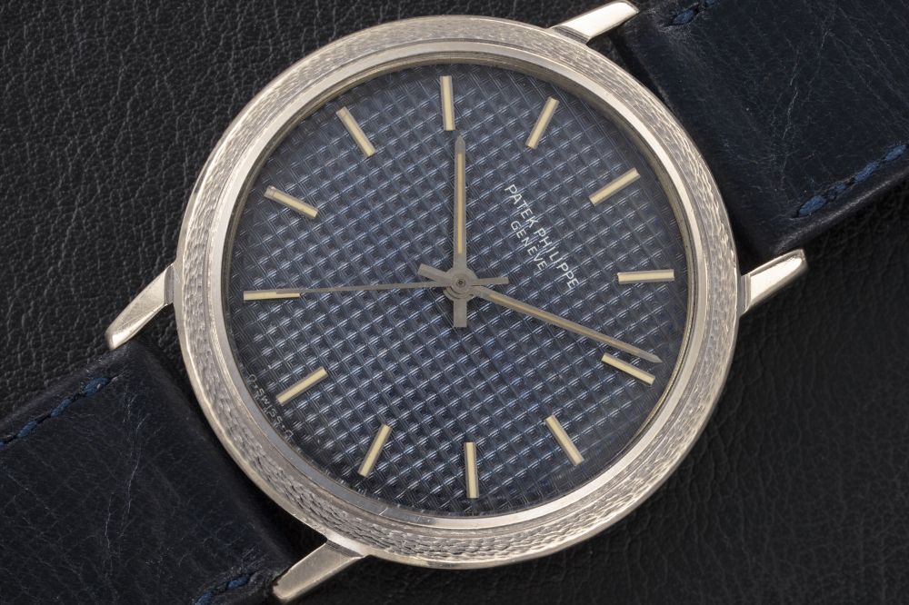 PATEK PHILIPPE, CALATRAVA REF. 3569, A GOLD AUTOMATIC WRISTWATCH - CASE