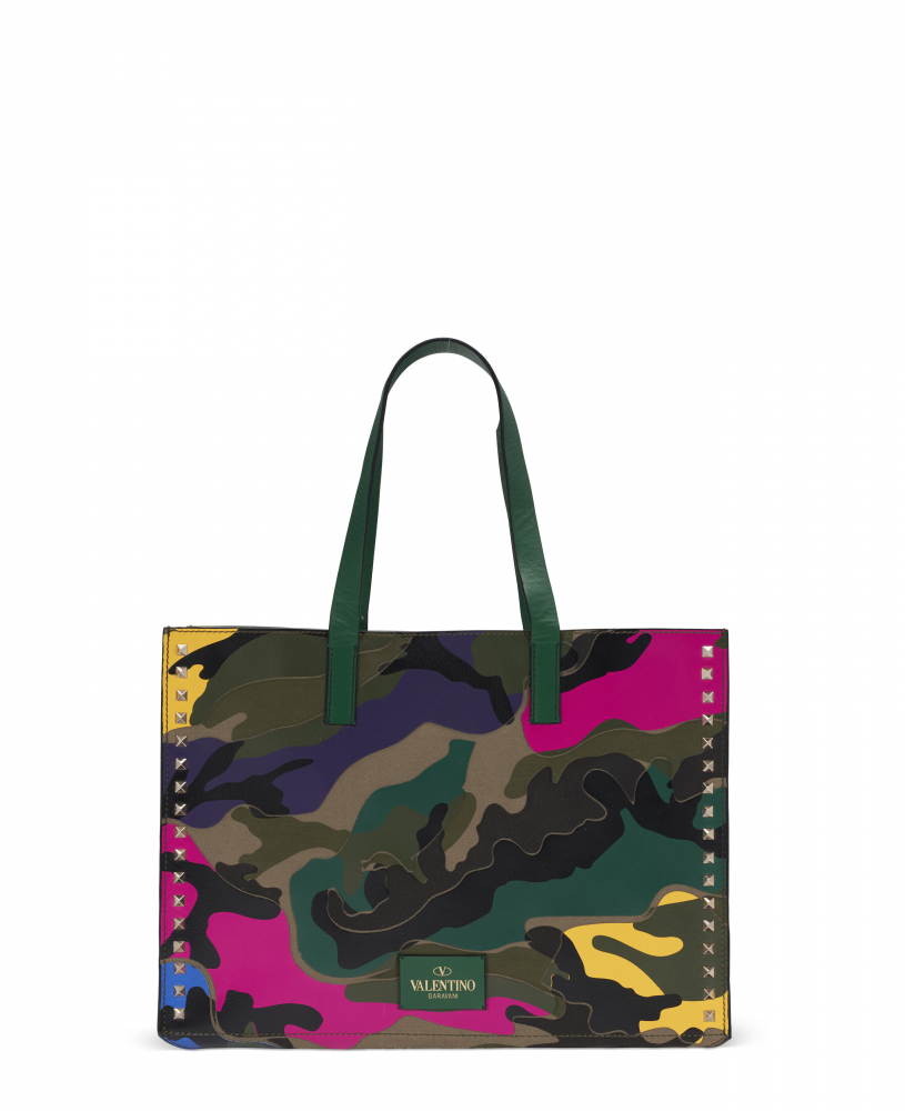 A MULTICOLOR CANVAS LEATHER ROCKSTUD TOTE BAG WITH SILVER HARDWARE - VALENTINO