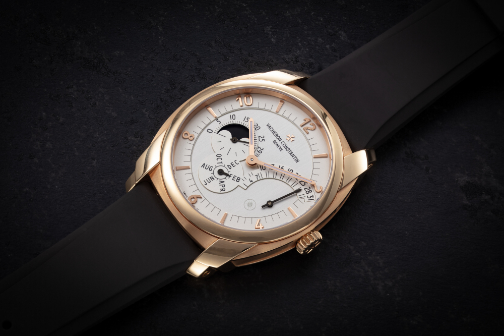 VACHERON CONSTANTIN, QUAI DE L’ILE REF. 86040/000R -I0P29, A GOLD RETROGRADE ANNUAL CALENDAR - CASE