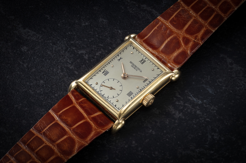 PATEK PHILIPPE, REF. 1530, A SHAPED YELLOW GOLD WRISTWATCH OF ROYAL PROVENANCE, CASE NUMBER: 632'721, MOVEMENT NUMBER: 836'279 | Christie’s