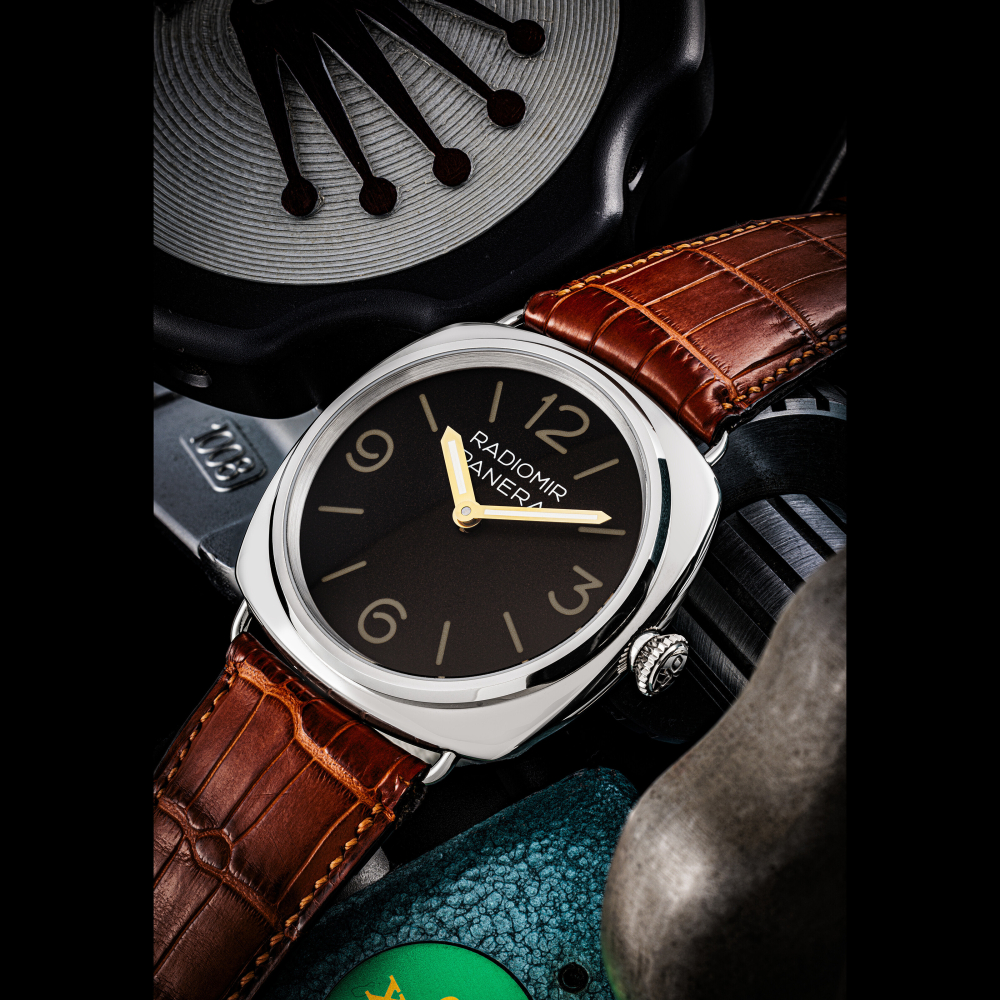 PANERAI, REF. PAM00021, LEGENDARY PLATINUM WRISTWATCH WITH ROLEX-BASED MOVEMENT