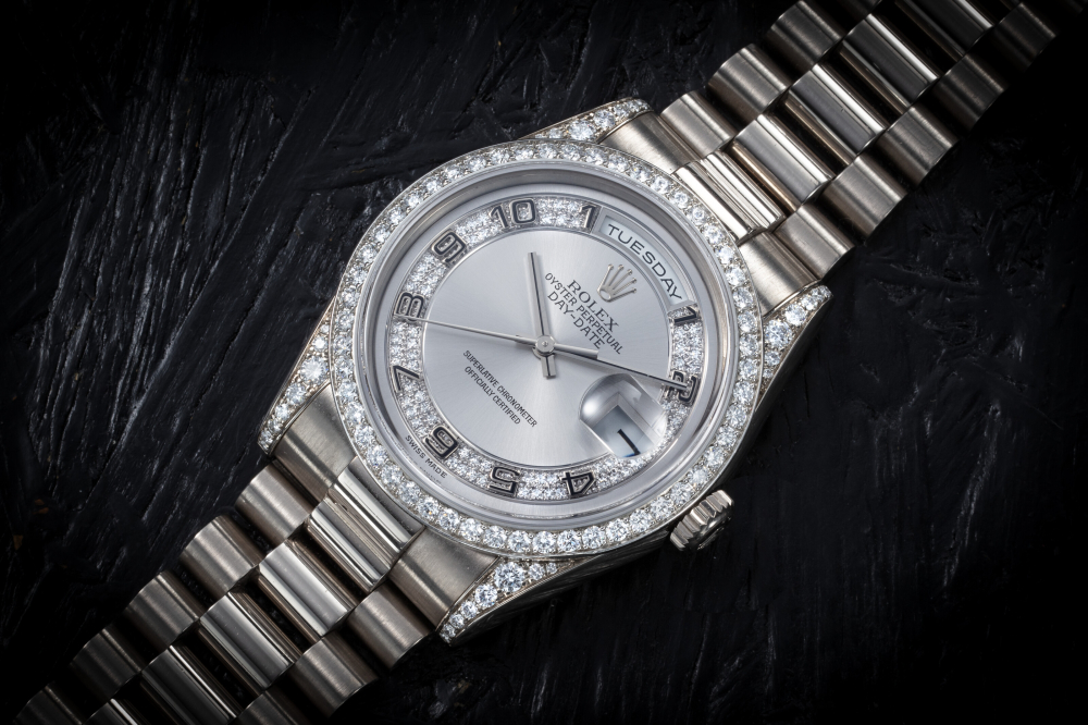 ROLEX, DAY-DATE REF. 118389 , AN ATTRACTIVE GOLD AND DIAMOND-SET AUTOMATIC WRISTWATCH WITH DIAMOND-SET DIAL