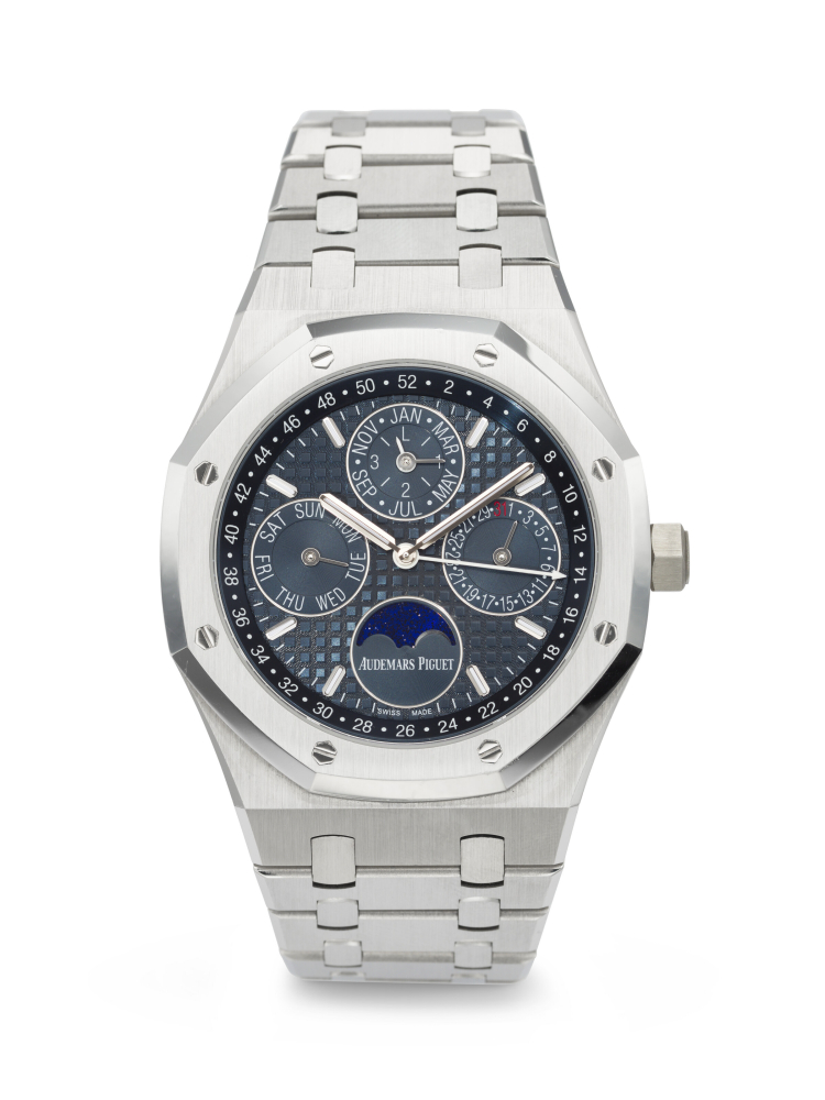 AUDEMARS PIGUET. AN ATTRACTIVE AND COVETED STAINLESS STEEL AUTOMATIC PERPETUAL CALENDAR WRISTWATCH WITH LEAP YEAR, POINTER WEEK INDICATION, AVENTURINE GLASS MOON PHASES, AND BRACELET