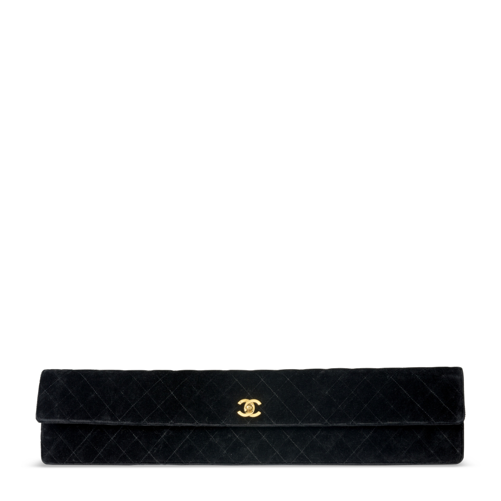 A RARE, EXTRA LONG EAST-WEST BLACK QUILTED VELVET FLAP CC CLUTCH WITH GOLD HARDWARE