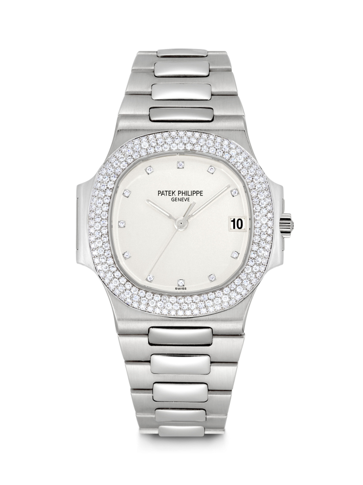 PATEK PHILIPPE. AN 18K WHITE GOLD AND DIAMOND-SET AUTOMATIC WRISTWATCH WITH SWEEP CENTRE SECONDS, DATE AND BRACELET