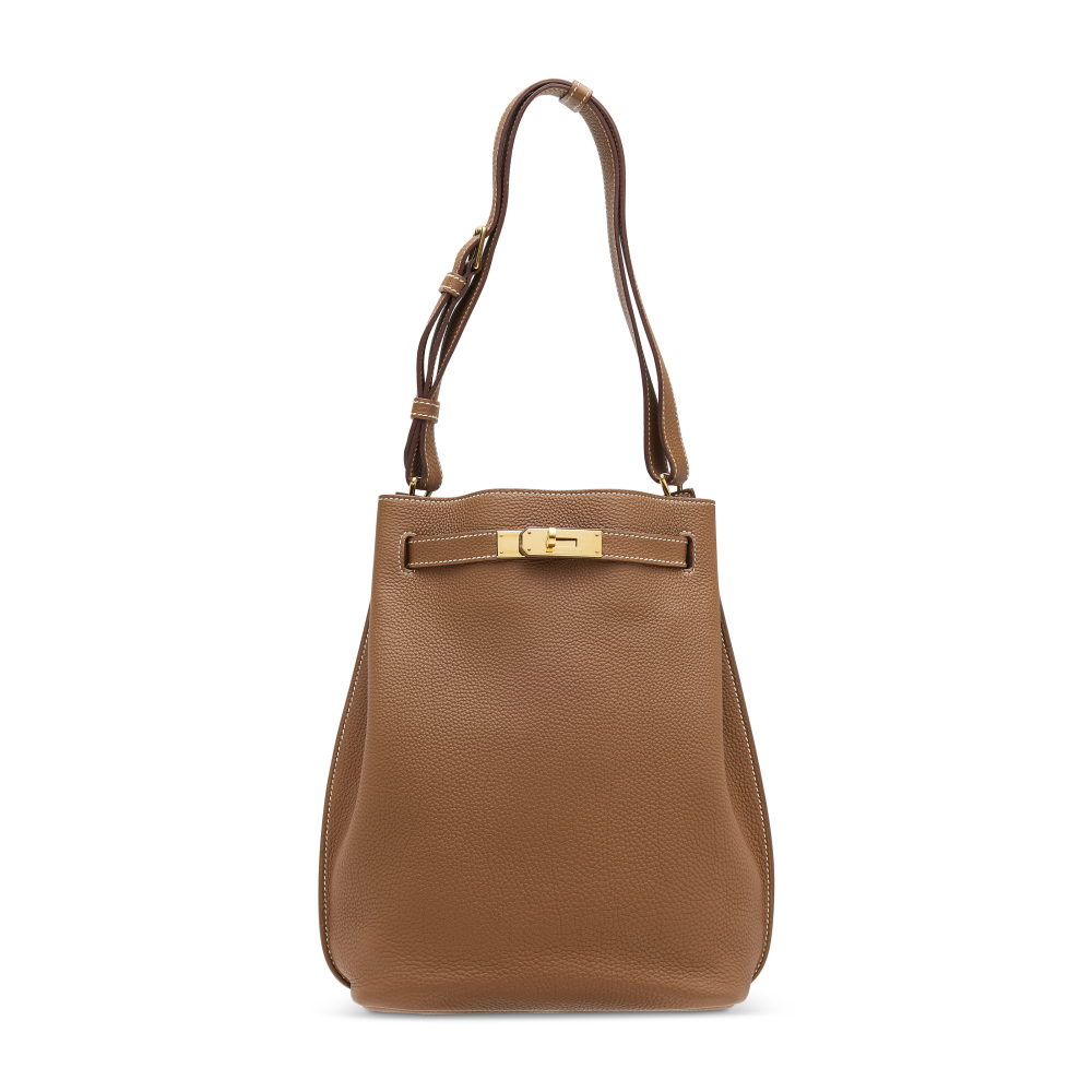 A GOLD TOGO LEATHER SO KELLY 22 WITH GOLD HARDWARE