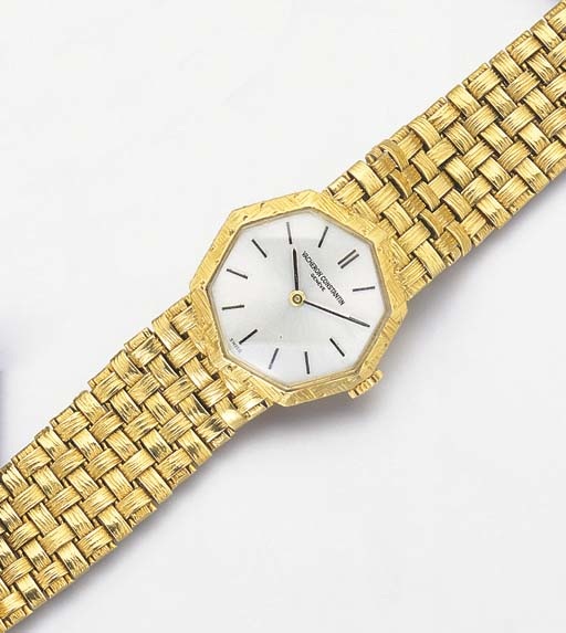 VACHERON CONSTANTIN. A LADY'S 18K GOLD OCTAGONAL WRISTWATCH WITH BRACELET