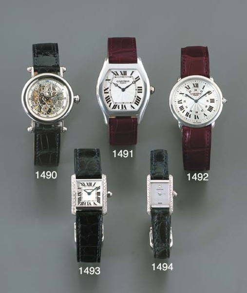 CARTIER. A LADY'S 18K WHITE GOLD AND DIAMOND-SET SQUARE WRISTWATCH