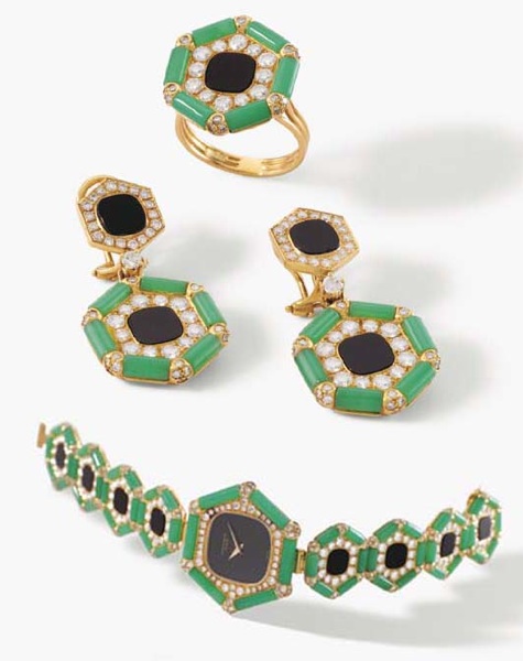 Patek Philippe. A ladies fine 18K gold, chrysoprase, black onyx and diamond-set bracelet watch with matching ring and earrings