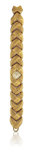 PATEK PHILIPPE, REF. 3104.LADY'S 18K GOLD MANUAL-WINDING BRACELET WATCH